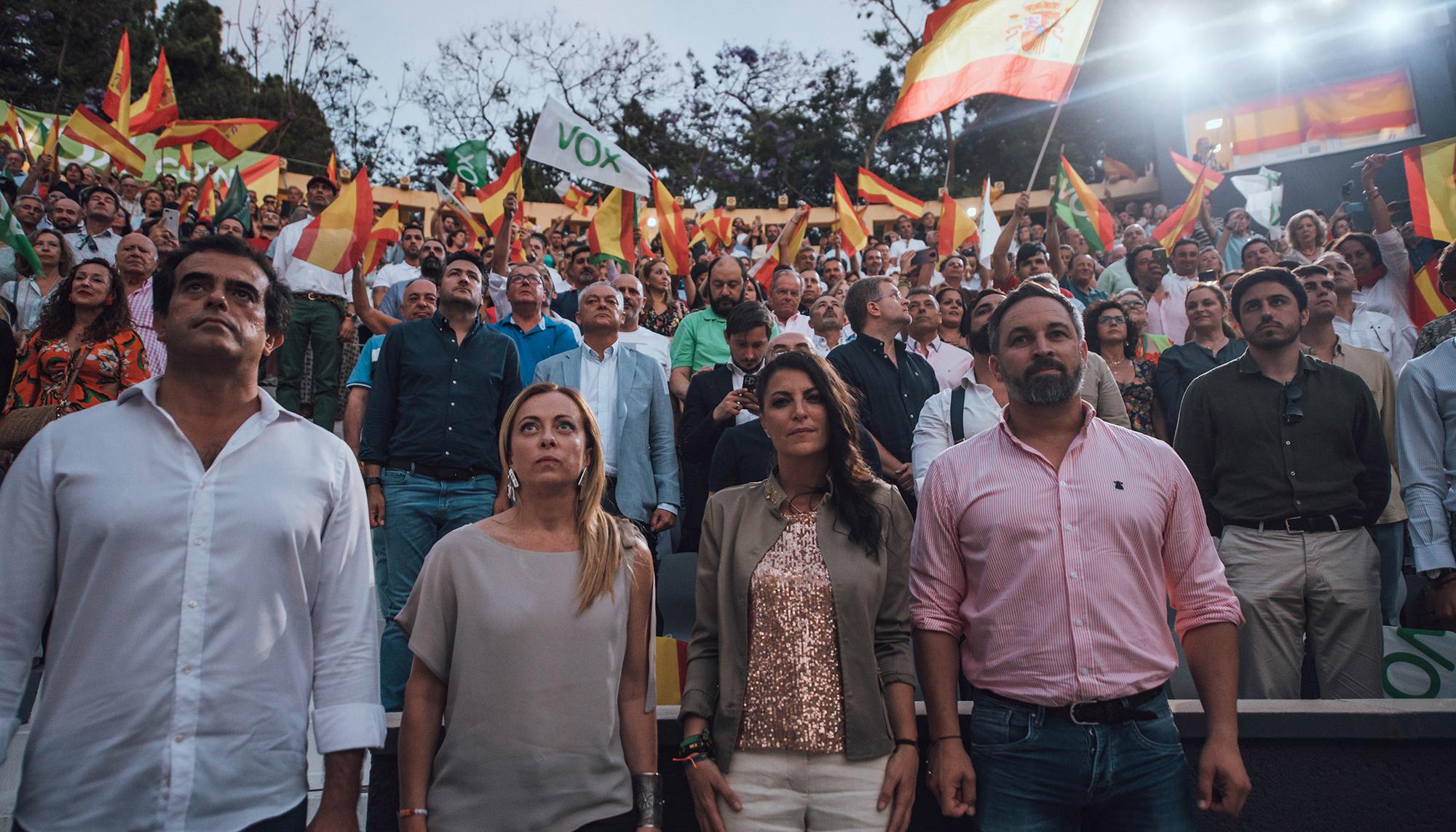 Giorgia Meloni Mitin Vox - 2